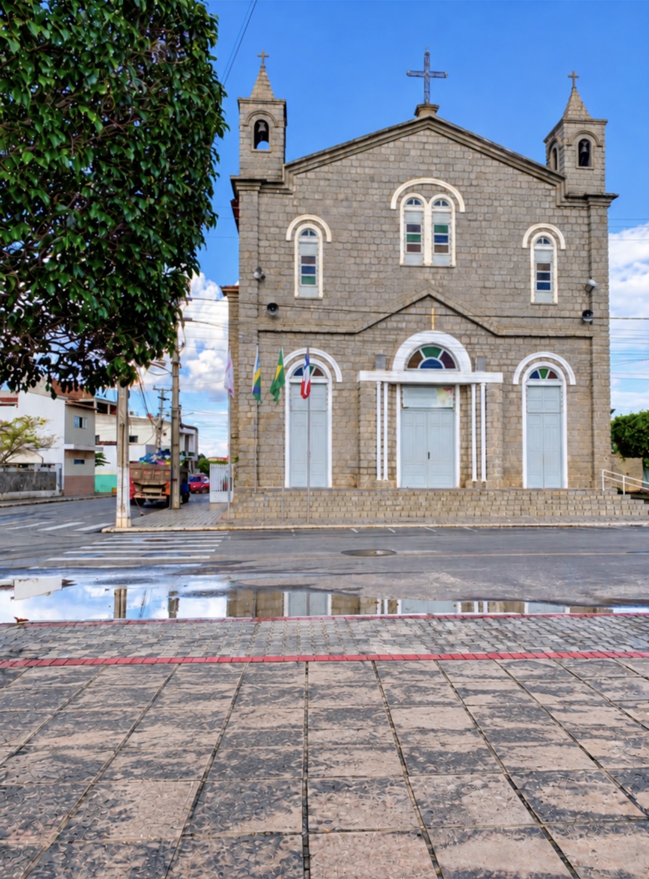 Igreja Matriz de Santa Luzia, a Igreja de Pedra, em Santaluz, Bahia